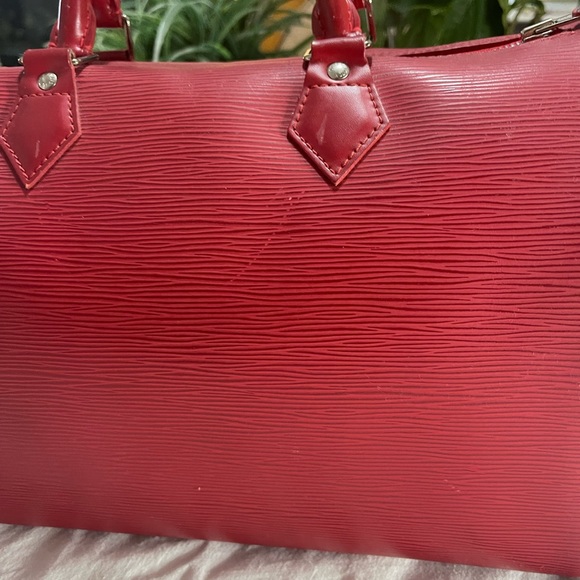 Louis Vuitton Speedy 30 in Red Epi Leather - Picture 6 of 7